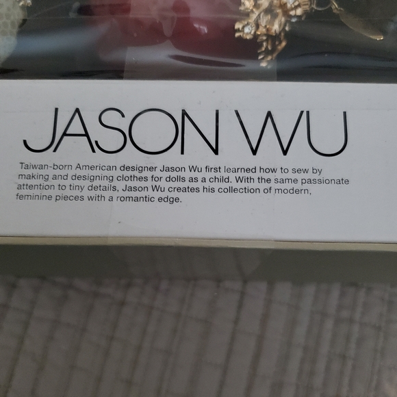 Jason Wu Glass Ornament Set  of 3. - Picture 5 of 16